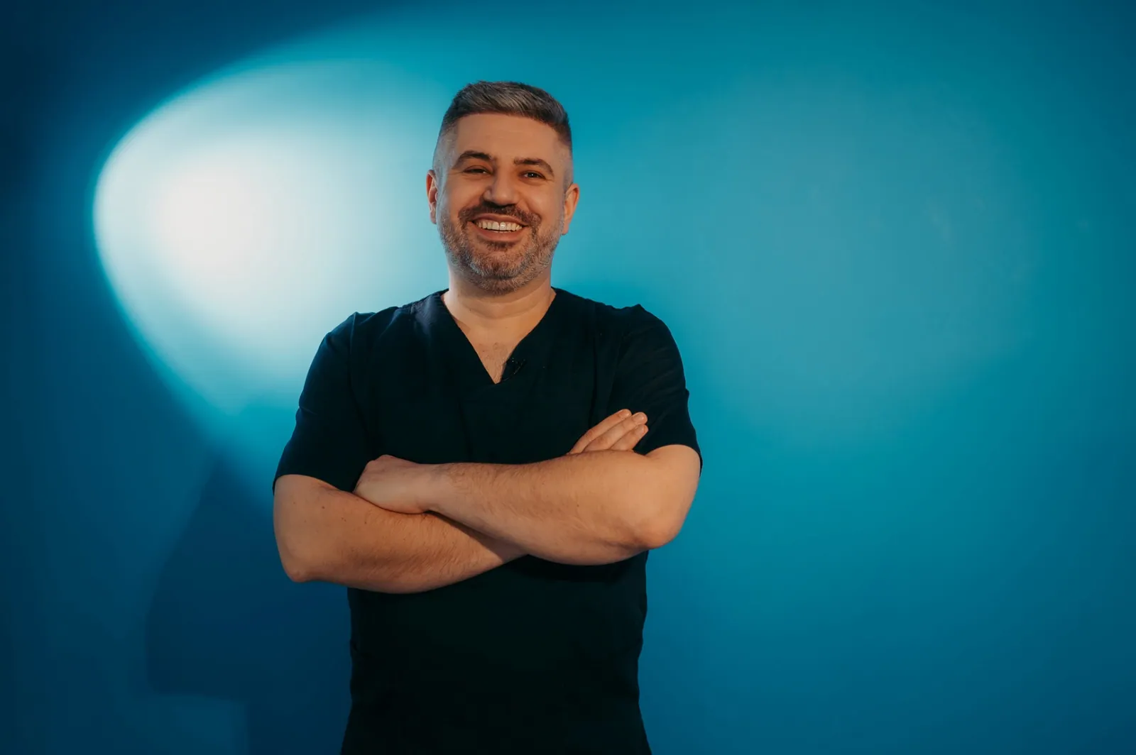 Implant dentar la Hello Clinic Buzău - medic specialist implantologie